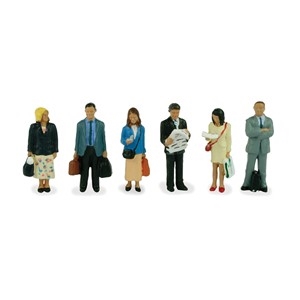 Station Passengers Standing 00 Gauge
