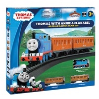Thomas & Friends - Thomas with Annie and Clarabel OO Gauge Train Set With Moving Eyes (DCC Ready)