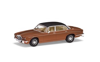 Corgi Vanguards 1:43 Diecast Daimler Double Six Series 2 Vanden Plas, Caramel - VA13900