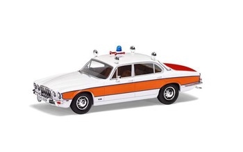 Corgi Vanguards 1:43 Diecast Jaguar XJ6 Series 2 4.2-litre Avon & Somerset Constabulary Police Car - VA13901