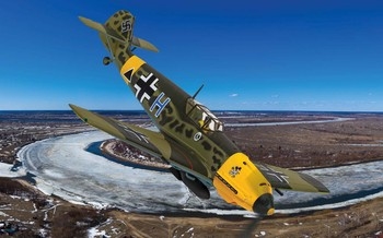 Corgi 1:72 Diecast Messerschmitt Bf109E-7/8 "Blue H" Triangle, II./Schlachtgeschwader 1, Stalingrad, Winter 1942/43 - AA28007