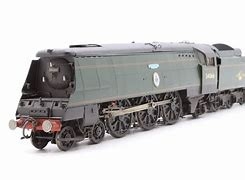 BofB 34066 Spitfire BR Green Late Crest