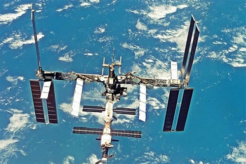 International Space Station 1400 Plastic Model Kit