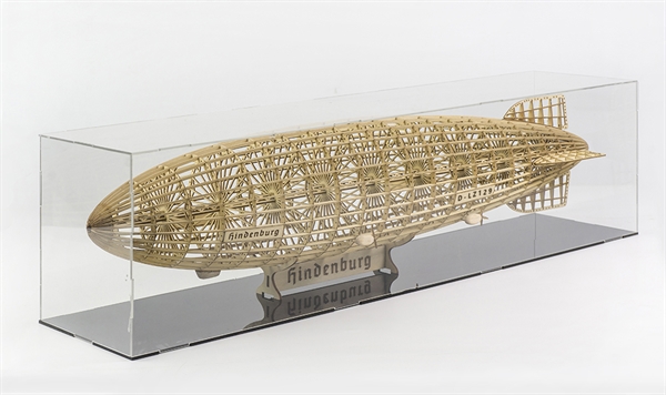 DW Hobby Hindenburg (Zeppelin) Static Balsa Model Kit Inc Dust Cover