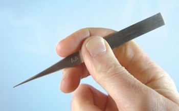 AA Tweezer