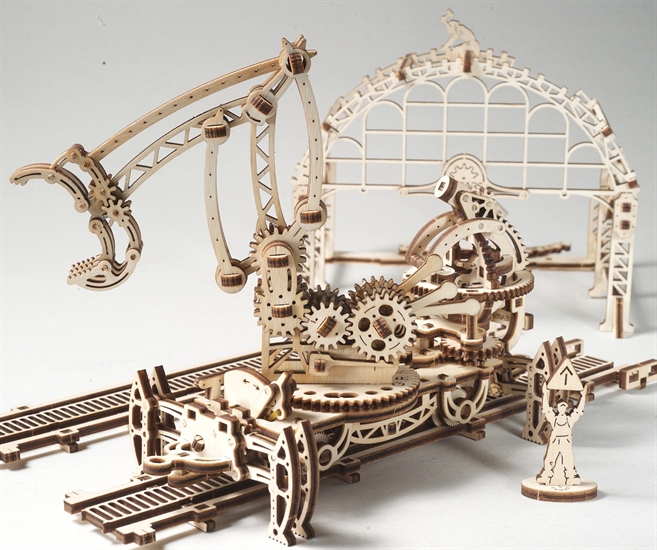 UGears Rail Mounted Manipulator Wooden Mechanical Model Kit