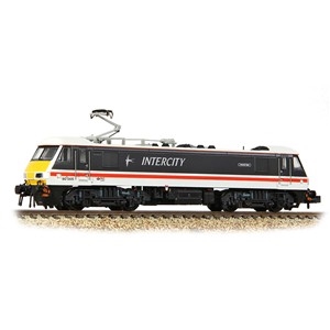 Class 90/0 90005 'Financial Times' BR InterCity (Swallow) N Gauge Locomotive - 371-780