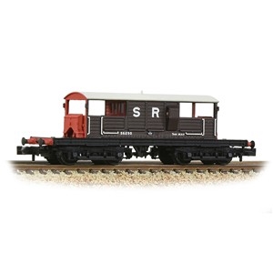 SR 25T Queen Mary N Gauge Brake Van SR Brown