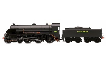 SR, N15 'King Arthur' Class, 4-6-0, 742 'Camelot' OO Gauge Steam Locomotive (Era 3) - R3527