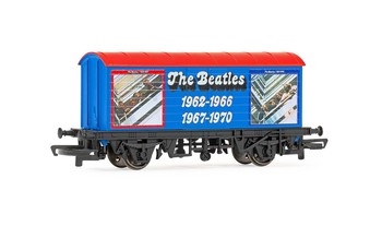 The Beatles 1962 - 66 and 1967 - 70 Wagon - R60183