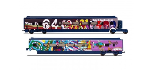 Hornby Eurostar Class 3731 Yellow Submarine Divisible Centre Saloons Coach Pack R40001