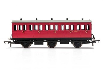 Hornby OO Gauge British Rail 6 Wheel 3rd Class Coach NoE31085E BR Red Era 4 - R40078A