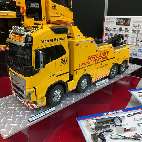 Tamiya Volvo FH-16 Globetrotter 750 8x4 Recovery Truck