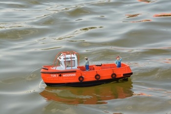 Premium Line - Mooring Tug 1:32 Scale Model Boat Kit