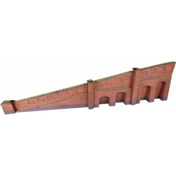 N SCALE TAPERED RETAINING WALL IN RED BRICK - PN148