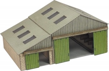 N SCALE MANOR FARM BUILDINGS - PN951
