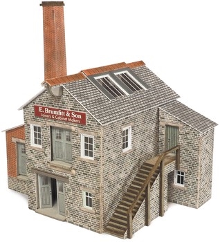 N Scale Ramshackle Workshop - PN186