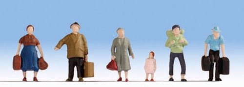 Noch 18115 Hobby Series - Pedestrians with Luggage (6)