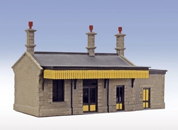 OO/HO West Bay Station Building