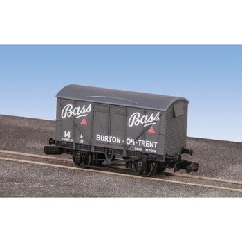 BR Vanfit Wagon Bass Brewery