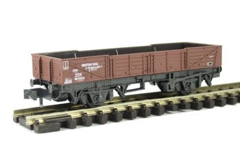 Tarpaulin wagon in SR dark brown
