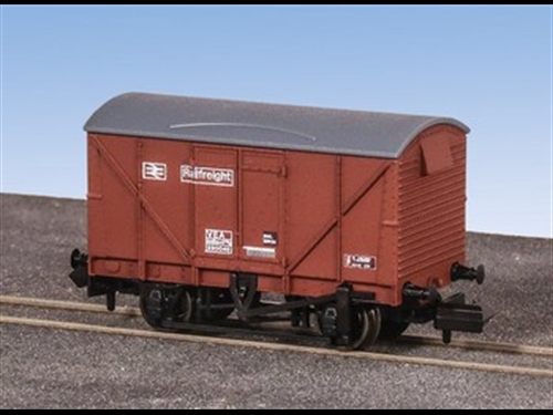BR Vanfit Wagon Plywood BR Railfreight Bauxite