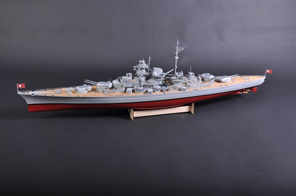 Premium Line - KYModels Bismarck 1:200 Scale Pre-Built Model Battleship