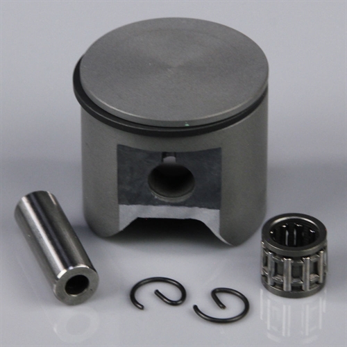 Piston and Accessories including C-Clips  Rings  Gudgeon Bearing and Pin  Spacers fits 15cc SE