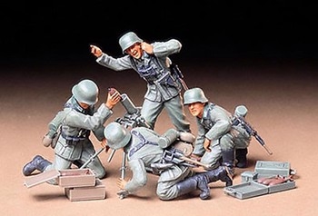 German Infantry Mortar Team