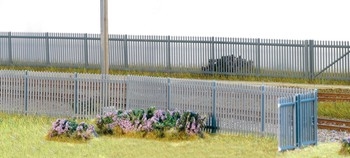 Palisade Fencing With Gates